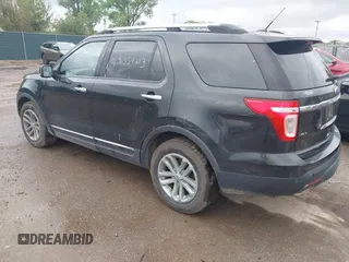 2011 Ford Explorer XLT with VIN 1FMHK7D82BGA45727, listed as a IAAI auction lot 42354213 with 146,178 mi miles and . Bid and sale history available at DreamBid. Image 3.