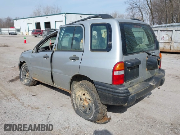 2002 Chevrolet Tracker with VIN 2CNBJ13C126940105, listed as a IAAI auction lot 41805424 with Not provided miles and . Bid and sale history available at DreamBid. Image 3.