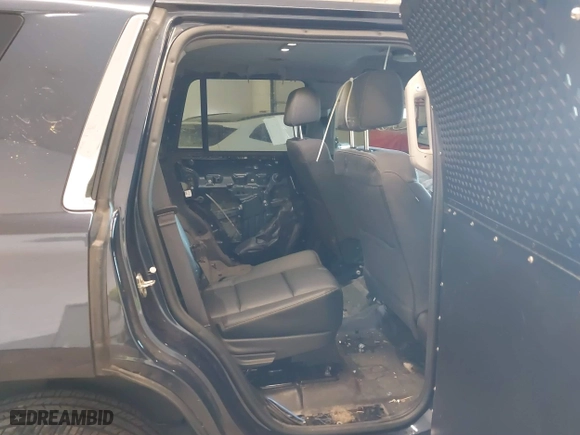 2017 Chevrolet Tahoe Commercial with VIN 1GNLCDECXHR228908, listed as a IAAI auction lot 41537030 with 114,725 mi miles. Bid and sale history available at carsss.com. Image 8.