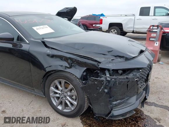 2024 Mazda 3 S with VIN 3MZBPAAM0RM417184, listed as a IAAI auction lot 42376731 with 8,237 mi miles and . Bid and sale history available at DreamBid. Image 6.