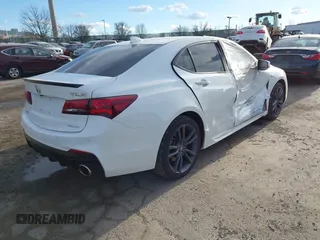 2018 Acura TLX w/A-SPEC Pkg with VIN 19UUB3F61JA000384, listed as a IAAI auction lot 41452595 with 36,139 mi miles. Bid and sale history available at carsss.com. Image 4.