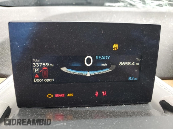 2019 BMW i3 with VIN WBY8P4C51K7D59513, listed as a Copart auction lot 59723245 with 33,759 mi miles and Salvage title. Bid and sale history available at DreamBid. Image 9.