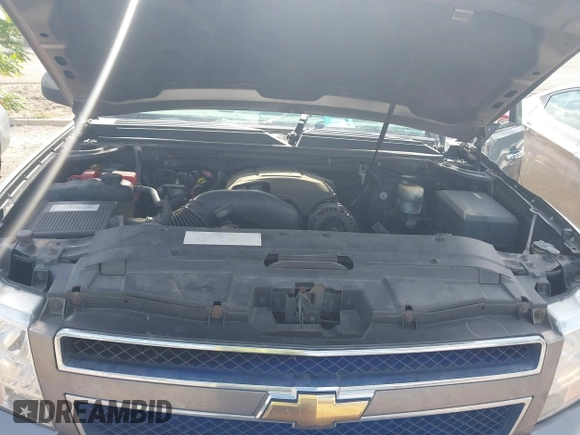 2007 Chevrolet Suburban LS with VIN 1GNFC16J77R260500, listed as a IAAI auction lot 42787990 with 167,163 mi miles and . Bid and sale history available at DreamBid. Image 10.