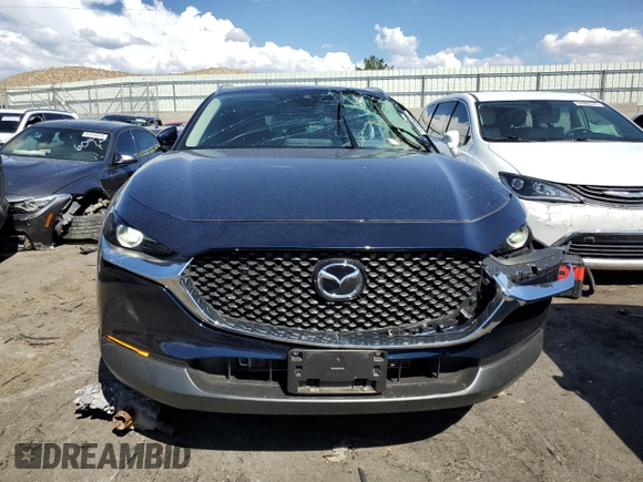 2022 Mazda CX-30 S Select z VIN 3MVDMBBL4NM441240, wystawiony jako Copart lot #64827023 z przebiegiem 5 623 mil mil oraz Czysty tytuł • Clean title. Historia ofert i sprzedaży dostępna na DreamBid. Obrazek 5.