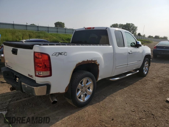 2013 GMC Sierra 1500 SLT with VIN 1GTR2WE75DZ272068, listed as a Copart auction lot 61179585 with 203,512 mi miles and Clean title. Bid and sale history available at DreamBid. Image 3.
