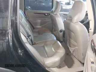 2006 Volvo XC70 with VIN YV4SZ592361243124, listed as a IAAI auction lot 41972200 with 186,720 mi miles. Bid and sale history available at carsss.com. Image 8.