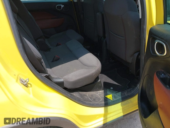 2014 FIAT 500L Trekking z VIN ZFBCFADH0EZ020742, wystawiony jako IAAI lot #42480674 z przebiegiem 141 563 mil mil oraz . Historia ofert i sprzedaży dostępna na DreamBid. Obrazek 8.