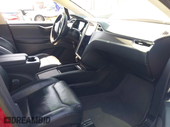 2016 Tesla Model X 70D with VIN 5YJXCAE23GF002262, listed as a IAAI auction lot 41839084 with 173,658 mi miles. Bid and sale history available at carsss.com. Image 5.