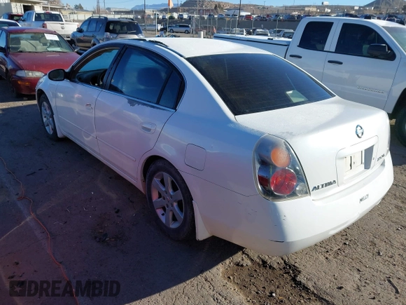 2002 Nissan Altima S with VIN 1N4AL11E22C269085, listed as a IAAI auction lot 41454883 with 236,297 mi miles. Bid and sale history available at carsss.com. Image 3.