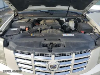 2009 Cadillac Escalade Hybrid with VIN 1GYFK43529R117682, listed as a Copart auction lot 53949915 with 221,447 mi miles and Clean Title. Bid and sale history available at carsss.com. Image 12.