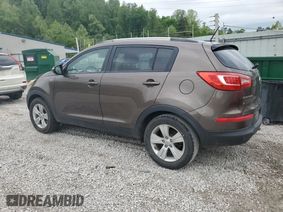 2011 Kia Sportage LX z VIN KNDPBCA24B7057936, wystawiony jako Copart lot #55645095 z przebiegiem 152 923 mil mil oraz Szkoda całkowita • Salvage title. Historia ofert i sprzedaży dostępna na DreamBid. Obrazek 2.