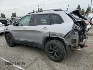 2018 Jeep Cherokee Trailhawk z VIN 1C4PJMBB8JD582506, wystawiony jako Copart lot #47898025 z przebiegiem 72 674 mil mil oraz Szkoda całkowita • Salvage title. Historia ofert i sprzedaży dostępna na DreamBid. Obrazek 2.