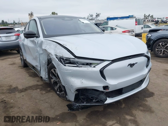 2023 Ford Mustang Mach-E Premium z VIN 3FMTK3R74PMA41565, wystawiony jako IAAI lot #42428855 z przebiegiem 15 675 mil mil oraz . Historia ofert i sprzedaży dostępna na DreamBid. Obrazek 1.