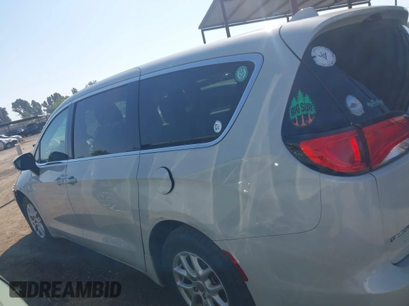 2017 Chrysler Pacifica Touring with VIN 2C4RC1DG6HR633826, listed as a IAAI auction lot 42170041 with 143,481 mi miles and . Bid and sale history available at DreamBid. Image 14.