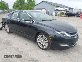 2013 Lincoln MKZ z VIN 3LN6L2G9XDR810996, wystawiony jako IAAI lot #42370470 z przebiegiem 167 611 mil mil oraz . Historia ofert i sprzedaży dostępna na DreamBid. Obrazek 1.