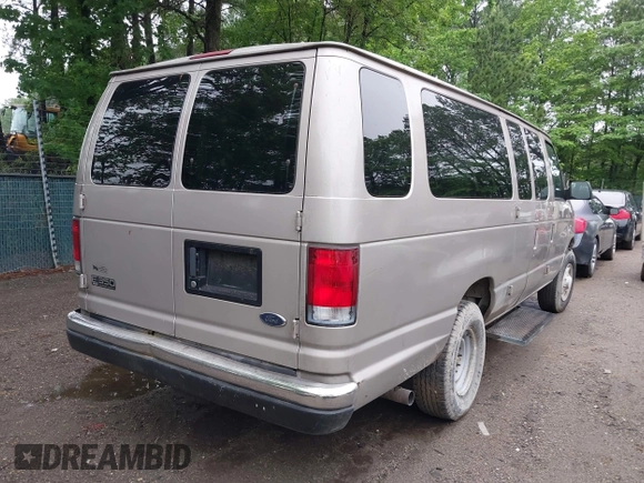 2001 Ford Econoline Passenger XL с VIN 1FBSS31S71HB54782, выставлен на аукционе IAAI как лот 42265547 с пробегом 193 341 миль миль и . История ставок и продаж доступна на DreamBid. Изображение 4.