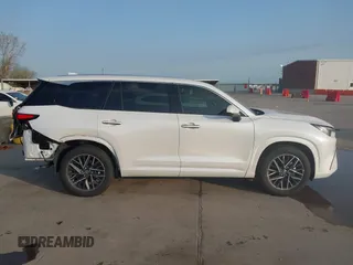 2025 Lexus TX 350 с VIN 5TDAAAB6XSS021320, выставлен на аукционе IAAI как лот 41905013 с пробегом 2 538 миль миль и . История ставок и продаж доступна на DreamBid. Изображение 14.