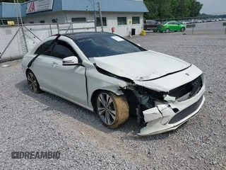 2018 Mercedes-Benz CLA 250 z VIN WDDSJ4EB0JN606657, wystawiony jako IAAI lot #42440570 z przebiegiem 123 978 mil mil oraz . Historia ofert i sprzedaży dostępna na DreamBid. Obrazek 1.
