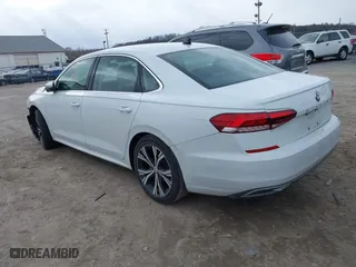 2021 Volkswagen Passat 2.0T SE with VIN 1VWSA7A35MC006675, listed as a IAAI auction lot 41634815 with 85,746 mi miles. Bid and sale history available at carsss.com. Image 3.