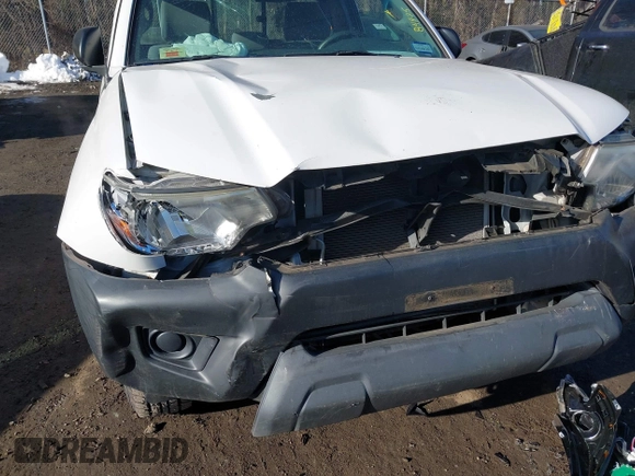2014 Toyota Tacoma with VIN 5TFNX4CN0EX032686, listed as a IAAI auction lot 41435281 with 84,425 mi miles and . Bid and sale history available at DreamBid. Image 6.