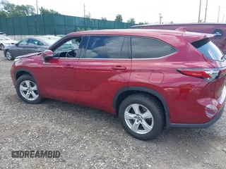 2021 Toyota Highlander L with VIN 5TDBZRBH8MS529396, listed as a IAAI auction lot 42708605 with 49,455 mi miles and . Bid and sale history available at DreamBid. Image 3.
