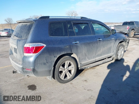 2012 Toyota Highlander Limited with VIN 5TDDK3EH3CS103443, listed as a IAAI auction lot 41686490 with 157,054 mi miles. Bid and sale history available at carsss.com. Image 4.