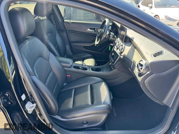 2018 Mercedes-Benz GLA 250 z VIN WDCTG4EB3JJ450631, wystawiony jako Copart lot #55705955 z przebiegiem 92 384 mil mil oraz Nie do naprawy • Non repairable. Historia ofert i sprzedaży dostępna na DreamBid. Obrazek 7.