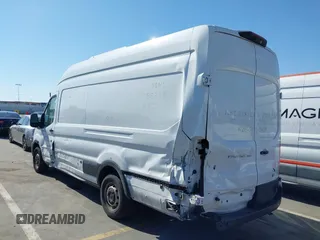 2022 Ford Transit Cargo z VIN 1FTBW3X83NKA36099, wystawiony jako IAAI lot #41966836 z przebiegiem 116 881 mil mil oraz . Historia ofert i sprzedaży dostępna na DreamBid. Obrazek 3.