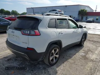 2019 Jeep Cherokee Limited z VIN 1C4PJLDB9KD381271, wystawiony jako IAAI lot #42156955 z przebiegiem 88 194 mil mil oraz . Historia ofert i sprzedaży dostępna na DreamBid. Obrazek 4.