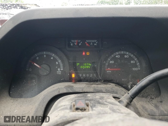 2013 Ford Econoline Cargo Commercial z VIN 1FTNE2EW3DDA46372, wystawiony jako Copart lot #56688045 z przebiegiem 169 285 mil mil oraz Czysty tytuł • Clean title. Historia ofert i sprzedaży dostępna na DreamBid. Obrazek 9.