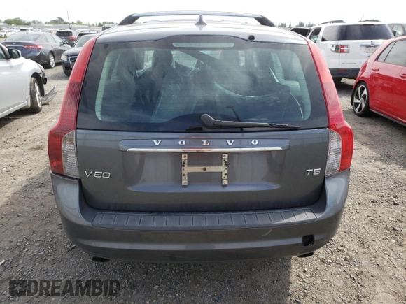 2011 Volvo V50 with VIN YV1672MW6B2605898, listed as a Copart auction lot 52820965 with 286,675 mi miles and Salvage Title. Bid and sale history available at carsss.com. Image 6.