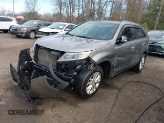 2014 Kia Sorento EX with VIN 5XYKUDA73EG468614, listed as a IAAI auction lot 41721133 with 114,297 mi miles. Bid and sale history available at carsss.com. Image 2.
