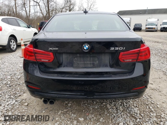 2018 BMW 3 Series 330i xDrive z VIN WBA8D9C52JEM33730, wystawiony jako Copart lot #51306375 z przebiegiem 112 221 mil mil oraz Szkoda całkowita • Salvage title. Historia ofert i sprzedaży dostępna na DreamBid. Obrazek 6.