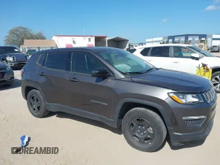 2018 Jeep Compass Sport with VIN 3C4NJCAB9JT133381, listed as a IAAI auction lot 41720816 with 26,584 mi miles. Bid and sale history available at carsss.com. Image 12.