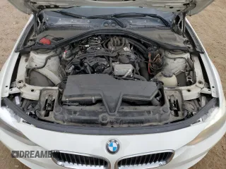 2013 BMW 3 Series 328i xDrive z VIN WBA3B5G59DNP40982, wystawiony jako Copart lot #62220845 z przebiegiem 152 820 mil mil oraz Czysty tytuł • Clean title. Historia ofert i sprzedaży dostępna na DreamBid. Obrazek 11.
