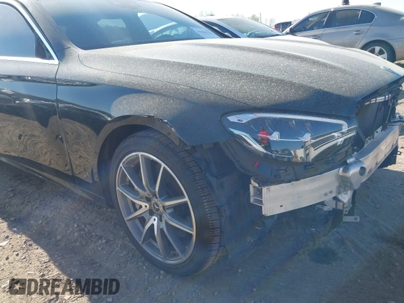 2022 Mercedes-Benz E 350 with VIN W1KZF8DB1NB085013, listed as a IAAI auction lot 41881502 with 83,238 mi miles and . Bid and sale history available at DreamBid. Image 17.