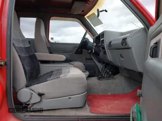 1992 Ford Ranger z VIN 1FTCR14A5NPA47986, wystawiony jako IAAI lot #41925501 z przebiegiem 34 054 mil mil oraz . Historia ofert i sprzedaży dostępna na DreamBid. Obrazek 5.