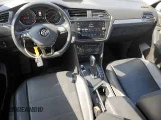 2018 Volkswagen Tiguan SEL z VIN 3VV3B7AX2JM016874, wystawiony jako Copart lot #54525515 z przebiegiem 87 472 mil mil oraz Nie do naprawy • Non repairable. Historia ofert i sprzedaży dostępna na DreamBid. Obrazek 8.
