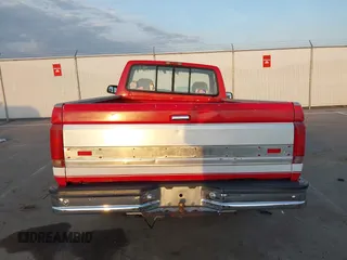 1994 Ford F-150 with VIN 1FTDF15Y0RLB45961, listed as a IAAI auction lot 41783519 with 230,365 mi miles. Bid and sale history available at carsss.com. Image 17.