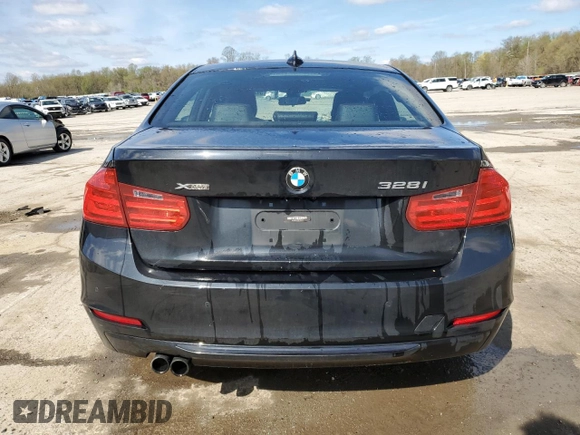 2013 BMW 3 Series 328i xDrive z VIN WBA3B5C53DF595373, wystawiony jako Copart lot #54227095 z przebiegiem 92 311 mil mil oraz Szkoda całkowita • Salvage title. Historia ofert i sprzedaży dostępna na DreamBid. Obrazek 6.