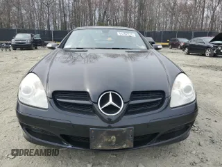 2008 Mercedes-Benz SLK-Class 3.0L with VIN WDBWK54F98F177511, listed as a Copart auction lot 51162175 with 62,082 mi miles and Salvage Title. Bid and sale history available at carsss.com. Image 5.