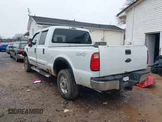 2010 Ford Super Duty F-250 SRW XL with VIN 1FTSW2B56AEA37604, listed as a IAAI auction lot 41234124 with 210,940 mi miles. Bid and sale history available at carsss.com. Image 3.