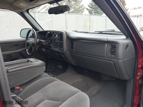 2004 Chevrolet Silverado 1500 Z71 with VIN 2GCEK19T541280074, listed as a IAAI auction lot 41653581 with 135,609 mi miles. Bid and sale history available at carsss.com. Image 5.