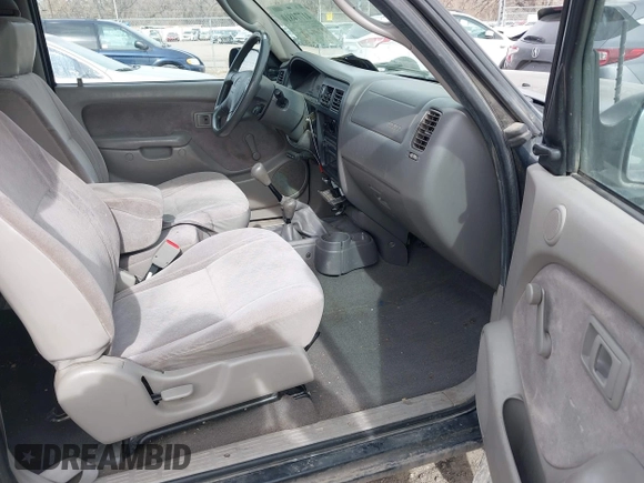 2003 Toyota Tacoma with VIN 5TEWN72N53Z176334, listed as a IAAI auction lot 41774810 with 190,543 mi miles. Bid and sale history available at carsss.com. Image 5.