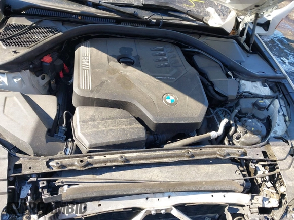 2020 BMW 3 Series 330i xDrive with VIN 3MW5R7J08L8B24124, listed as a IAAI auction lot 41375124 with 90,989 mi miles. Bid and sale history available at carsss.com. Image 10.