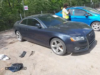 2012 Audi A5 Premium Plus z VIN WAULFAFR3CA028085, wystawiony jako IAAI lot #42181163 z przebiegiem 112 134 mil mil oraz . Historia ofert i sprzedaży dostępna na DreamBid. Obrazek 1.
