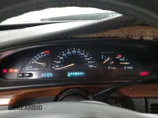 1998 Oldsmobile 88 LS z VIN 1G3HN52K9W4823866, wystawiony jako Copart lot #49150535 z przebiegiem 54 125 mil mil oraz Szkody całkowita. Historia ofert i sprzedaży dostępna na DreamBid. Obrazek 9.