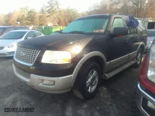 2005 Ford Expedition Eddie Bauer with VIN 1FMPU17535LA30508, listed as a IAAI auction lot 41108956 with 273,279 mi miles. Bid and sale history available at carsss.com. Image 2.