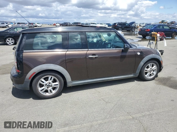 2011 MINI Clubman with VIN WMWZF3C55BTY00516, listed as a Copart auction lot 56786525 with 138,192 mi miles and Clean Title. Bid and sale history available at DreamBid. Image 3.
