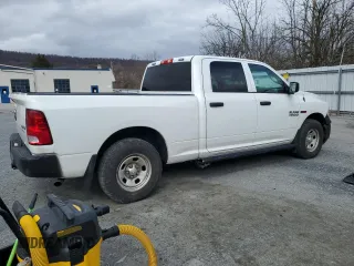 2018 Ram 1500 Tradesman with VIN 1C6RR7SM4JS272974, listed as a Copart auction lot 47854495 with 302,159 mi miles and Clean title. Bid and sale history available at DreamBid. Image 3.
